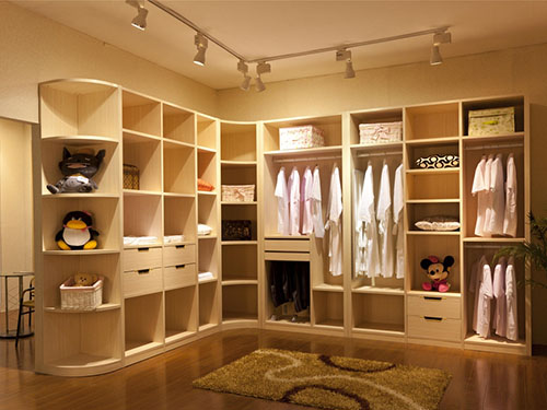 东莞全屋定制衣柜样式有哪几种常见的设计？